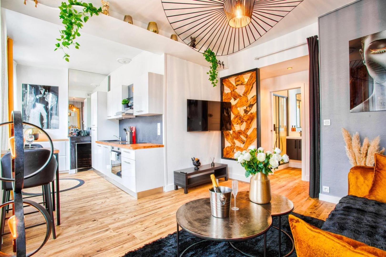 Apartment La Mome — Parking, Quartier Historique & Anime Caen